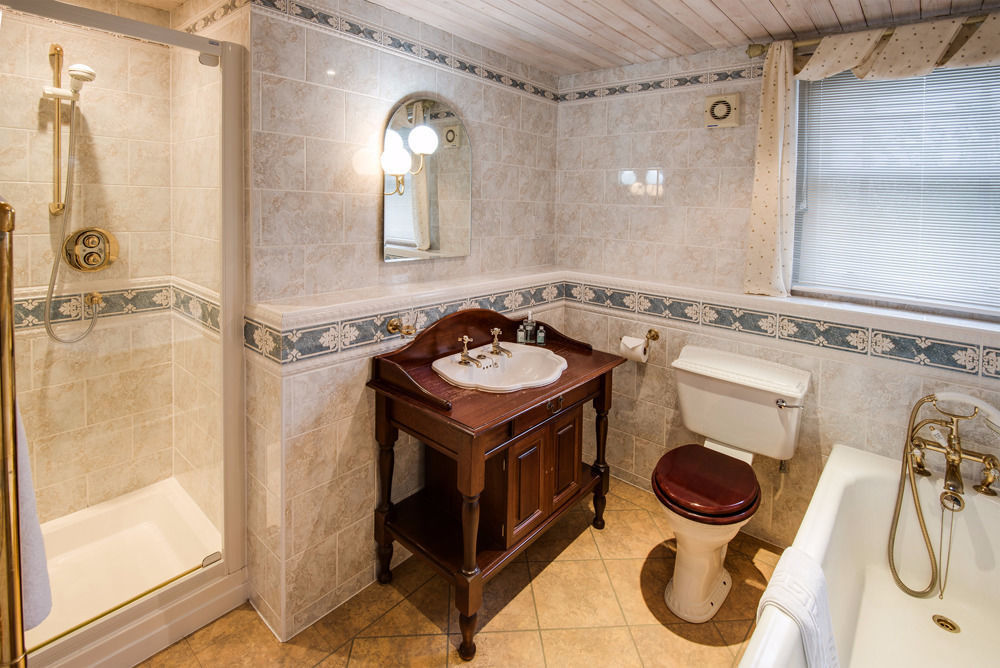 The Wheatsheaf Hotel And Restaurant Swinton  Dış mekan fotoğraf
