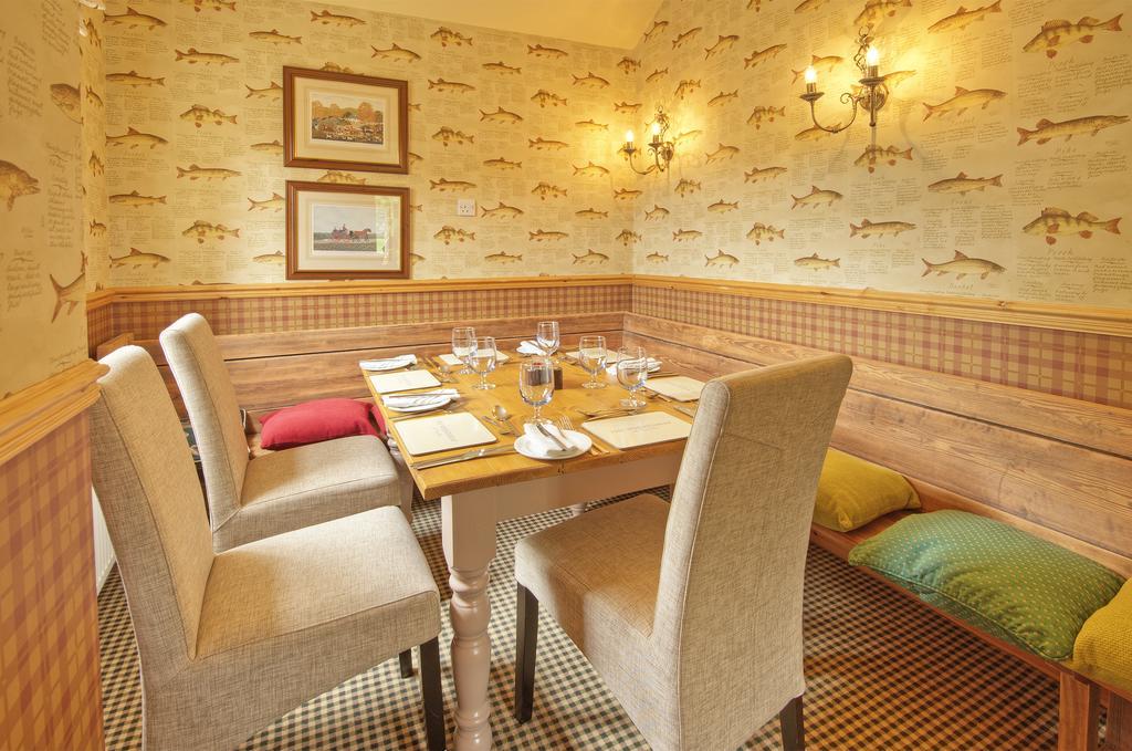The Wheatsheaf Hotel And Restaurant Swinton  Dış mekan fotoğraf
